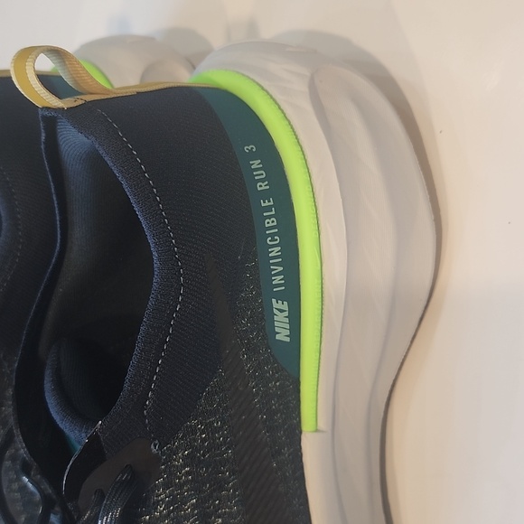 Nike ZoomX Invincible 3 ..DR2615-402 Men’s Sizes 13 - Picture 2 of 11